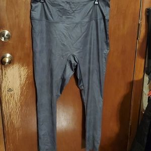 Diane Gilman faux leather leggings
